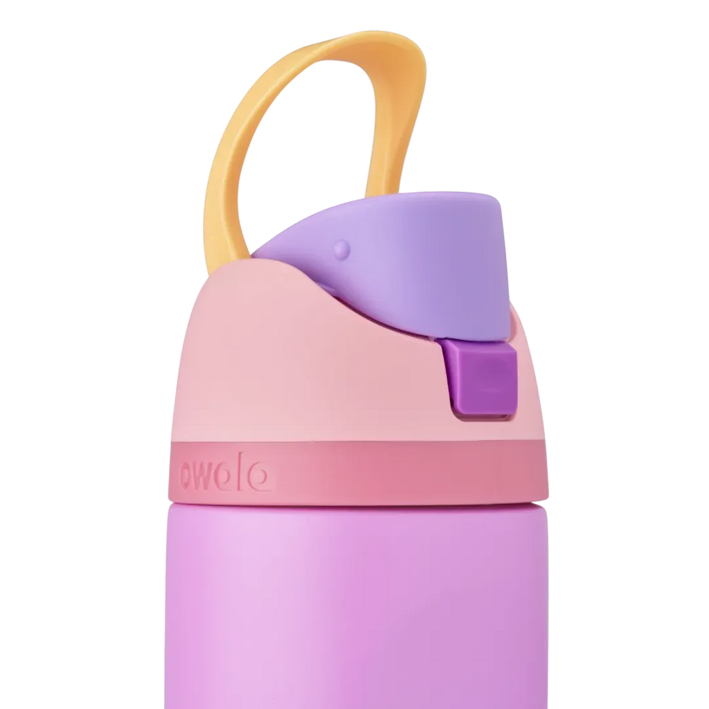 FreeSip Rapunzel Disney Princess Collection lid detail, lilac purple body with peach lid, lavender flip cap, yellow carry loop, and dusty pink accent band